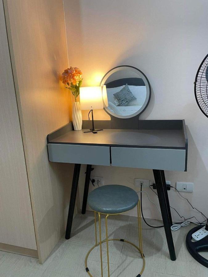 Studio Condo Building 81 Newport Boulevard Manilla Buitenkant foto