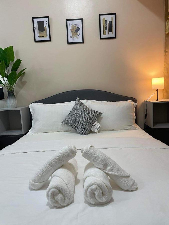 Studio Condo Building 81 Newport Boulevard Manilla Buitenkant foto