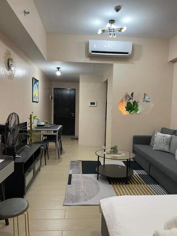 Studio Condo Building 81 Newport Boulevard Manilla Buitenkant foto
